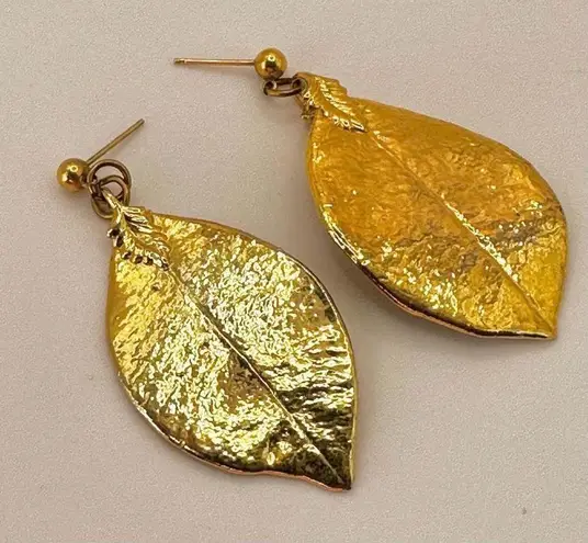 Gold tone leaf post earrings