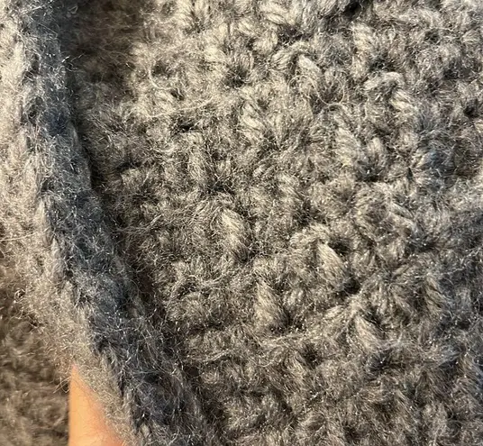 Handmade wool chunky knit crotchet sweater (no pill) Gray Size undefined