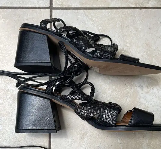 H by Halston 7.5 Halston Piper Strappy Block Chunky Sandal Heels Black Leather Braided