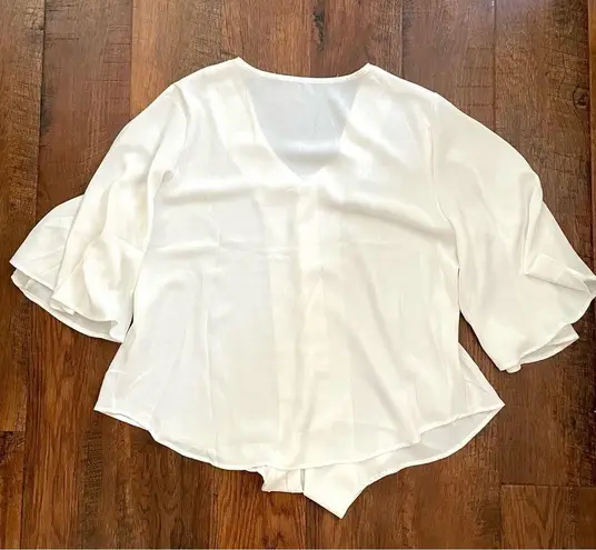 Plus size 2XL, eggshell color, angel wings sleeves, button down top