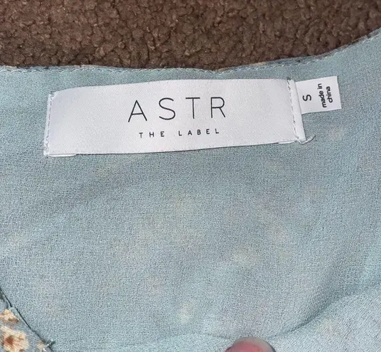 ASTR The Label Floral Crop Top