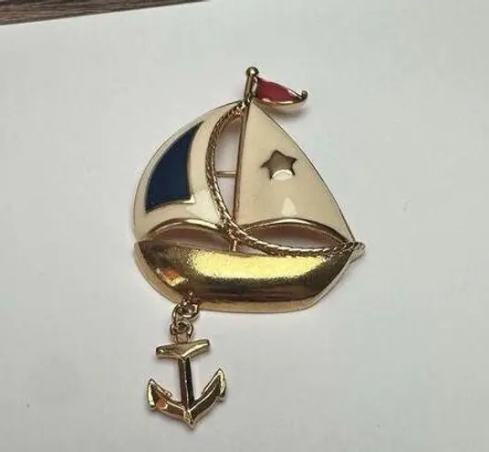 Avon Sailboat Boat Ship Nautical Brooch Pin Enamel & Gold Tone Signed