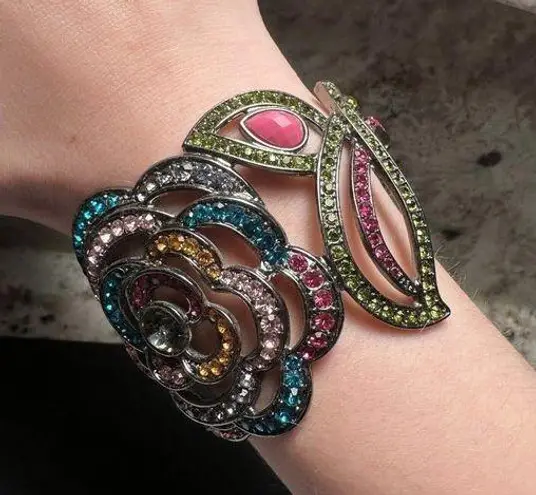 Gunmetal Tone & Rhinestone Flower Hinged Cuff Bangle Bracelet 6 3/4 Inch