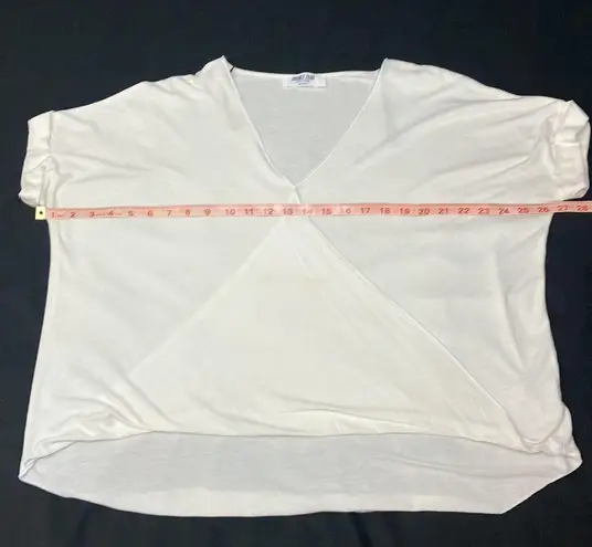 Double Zero  white shortsleeved wrap blouse woman’s size medium thumbnail 6