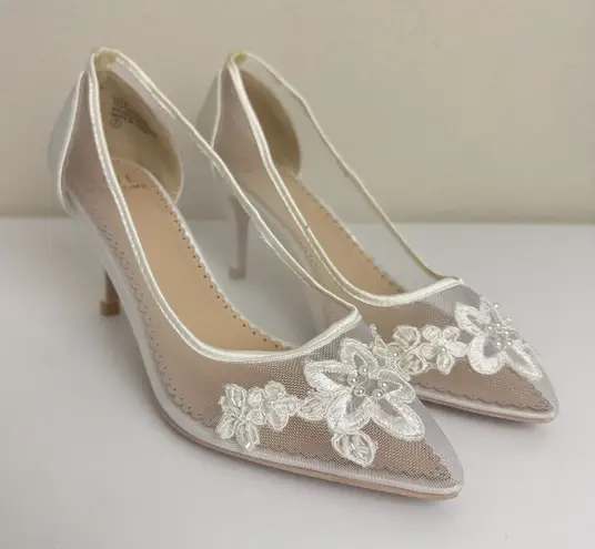 Kate Whitcomb Bridal Sofia Ivory Lace Heels Floral Embroidery Size 7 Wedding