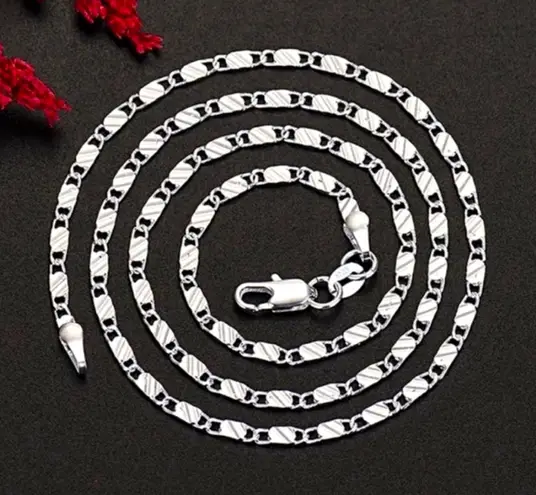 Boutique Flat Mariner Chain Necklace | White Gold Plated Silver