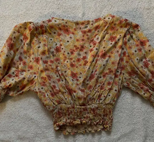 Ten Sixty Sherman Floral Cropped Puff Sleeve V-Neck Blouse Top