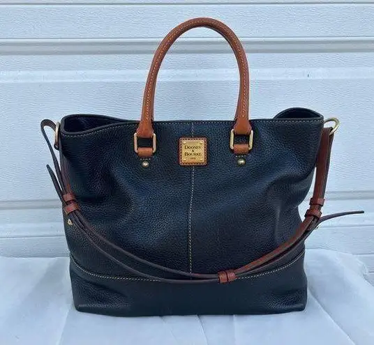 Dooney & Bourke  Black Pebbled Leather Tote Shoulder Handbag Purse