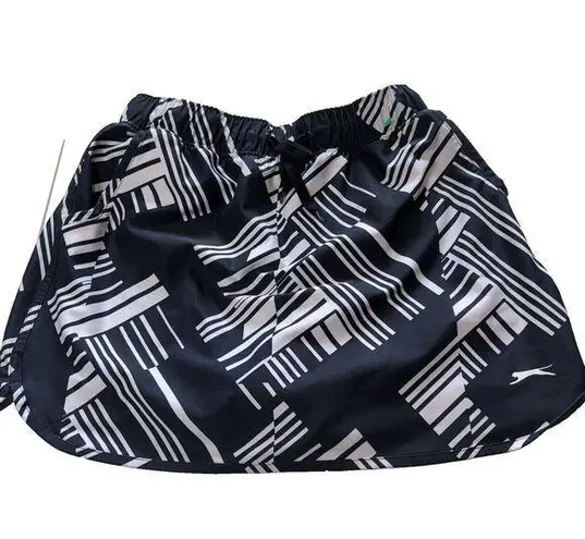 Slazenger GOLF BLACK/WHITE PRINT ELASTIC WAIST GOLF/TENNIS PULLON SKORT Size S