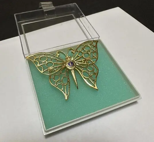 LIONS Letter L Brooch Pin Gold Tone Butterfly Insect NWOT