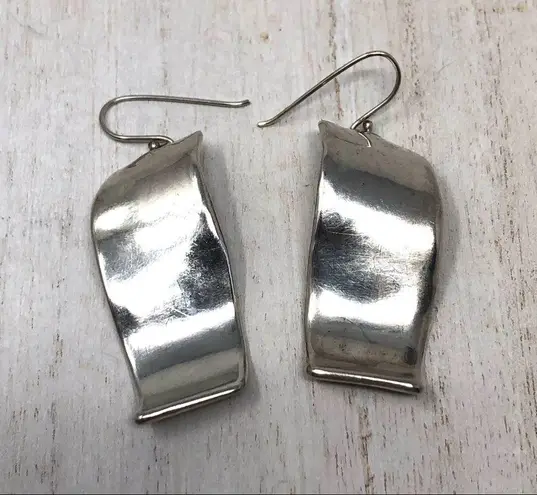 Catch the 🌊 Sterling cool, wavy earrings, 8.8g
