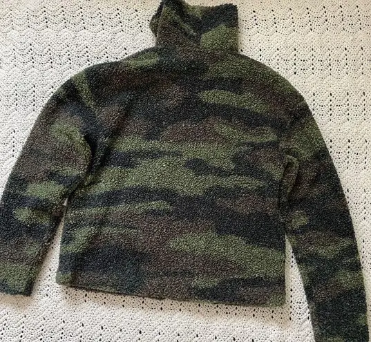 LNA Clothing Army Camo Sherpa Zip Up Jacket Green (Small)