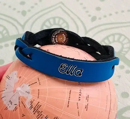 Canadian Leather Embroidered “Ella” Blue Snap Bracelet