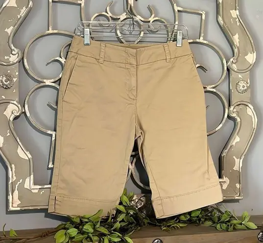 New York & Co. Khaki Shorts Bermuda Chino Womens 4