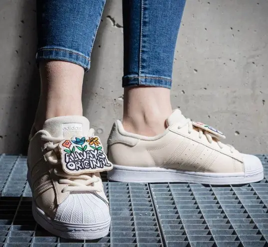 Adidas NIB  Superstar ‘Wonder White’