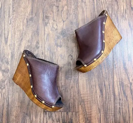 sbicca • Guthrie wedge sandal platform brown leather peep toe mule slide clog