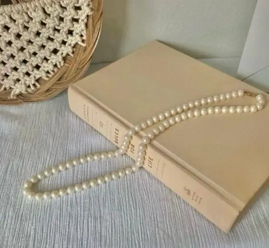 Powder Pink Pearl Necklace Vintage “Dinah” Peachy Elegant Classic Minimal Pearlcore