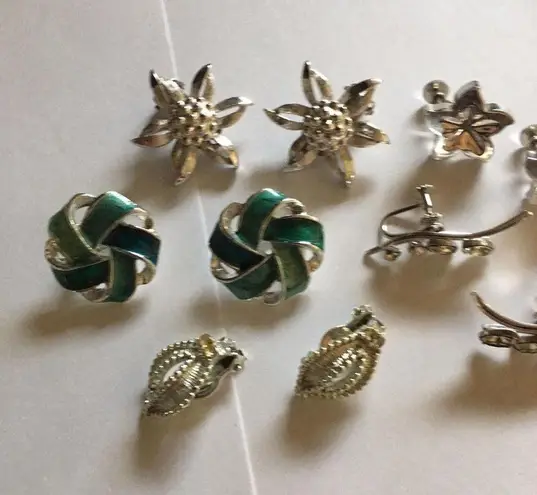 Lot Of 5 Vintage Costume Clip On Earrings Clip