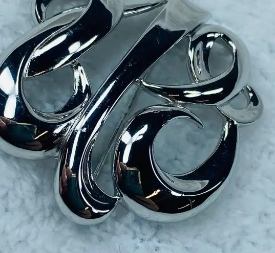 Monet Vintage Geometric Swirl Open Work Weave Silver Tone Jewelry Pin Brooch