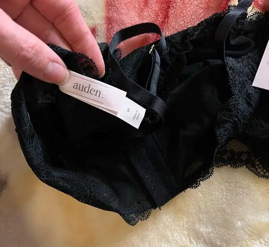 SM black Auden lace hook corset bralette
