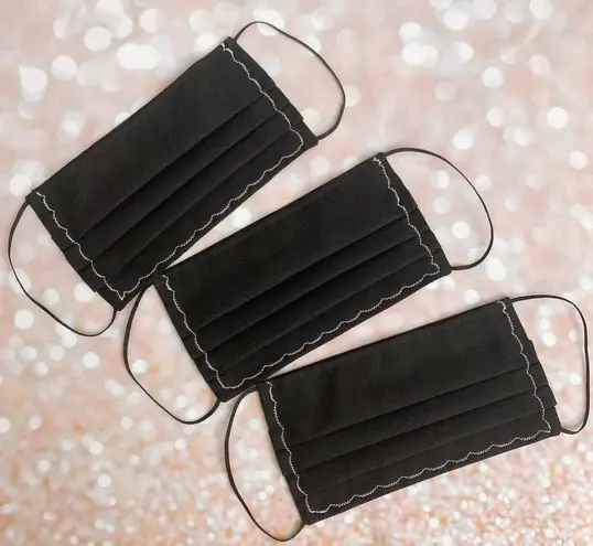 100% Premium Cotton Solid Black With White Scalloped Stitches/embroidery Face Mask