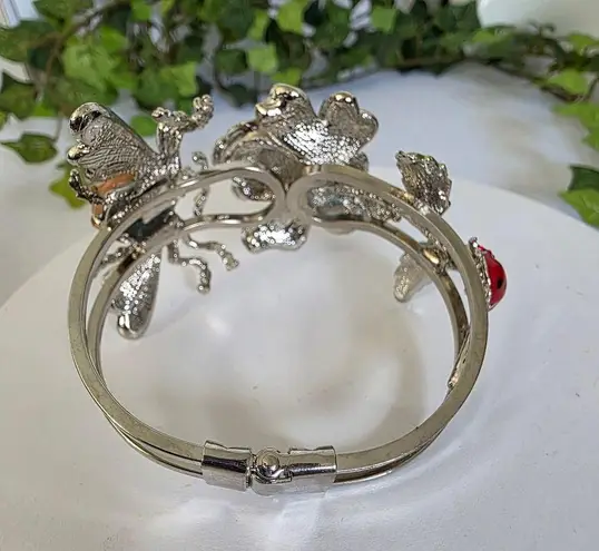 Vintage Clamper Hinge Bracelet Floral Ladybug Bee and Flower Silver