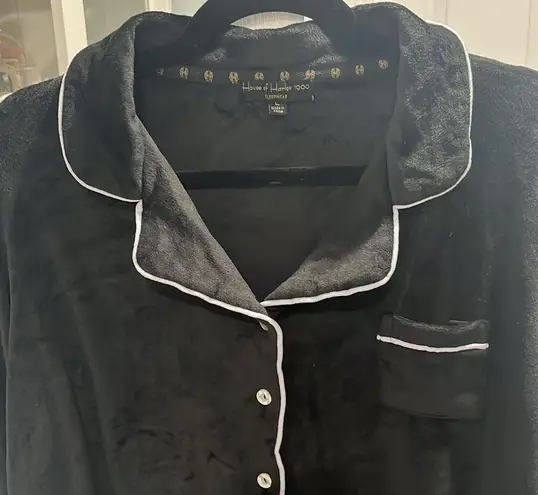 House of Harlow 1960 Velour 2 Piece Pajama Set, Black with White Pipping, Size L