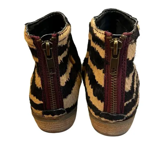 DV Dolce Vita Black Tiger Stripe Suede/Calf Hair Back Zip Ankle Booties Sz 8