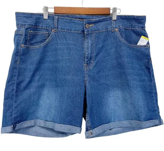 NEW Simply Emma Plus Size Denim Shorts Cuffed American Blue Wash Stretchy