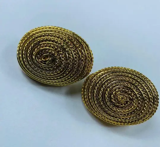 Gold Tone Spiral Rope Dome Oval Shape Clip