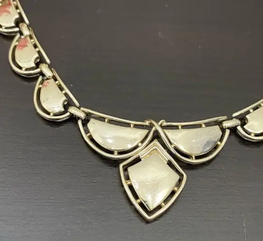 Vintage CORO Signed Light Gold Scalloped Choker Necklace