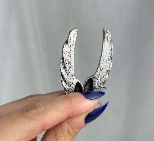 Boutique 💕 Silver Tone Angel Wing Earrings Brushed Pewter Black Bird Wings