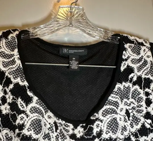 I.N.C International Concept Black/White Floral Lace Peplum Top size 2X