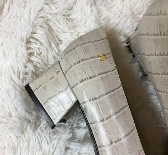 Etienne Aigner Vintage Animal Print Professional Heels 8