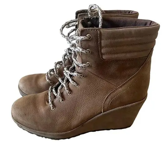 Merrell Women's Tan Tremblant Wedge Waterproof Lace Up Boots SZ 7.5