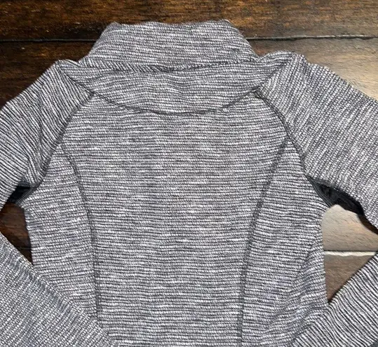 Lululemon Authentic  Black/Gray Half-zip Pullover - Size 6