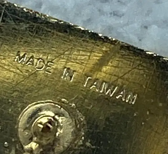 Peace On Earth Christmas 10 cent Postage Stamp Tie Tack Pin Brooch The March Co.