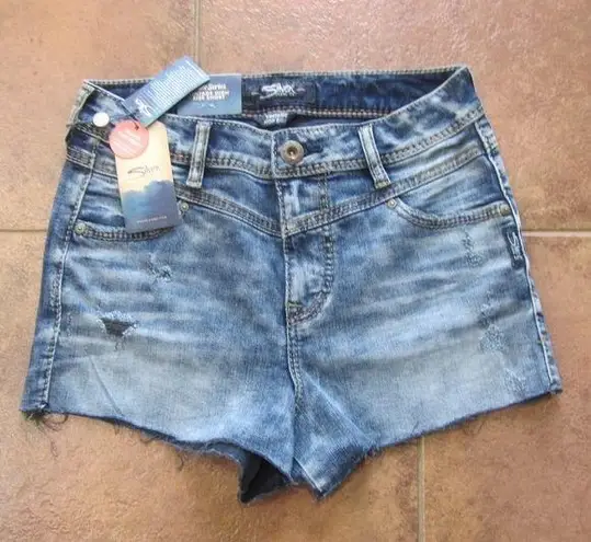 Silver Jeans  Women's Vintage High Ride Short 26