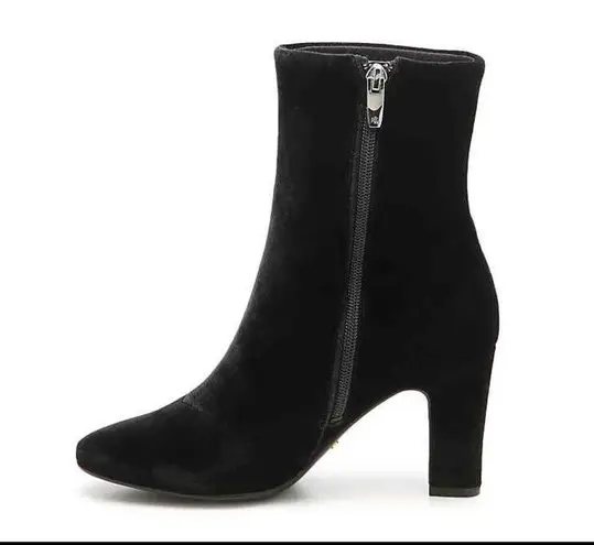 Ralph Lauren NWT Lauren  Black Velvet Ankle Boots