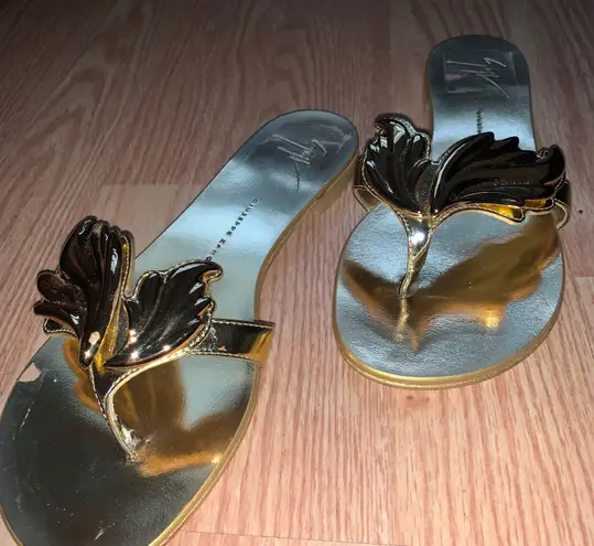 Giuseppe Zanotti Nuvorock Metallic Gold Wing Flat Thong Sandals CRUEL
