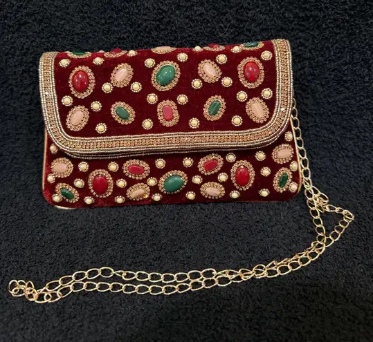 Beaded velvet evening clutch with chain strap Red