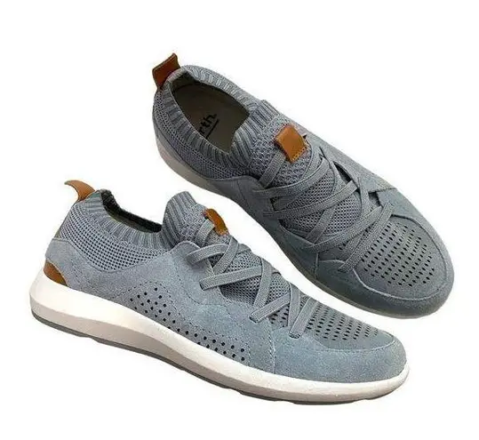 Earth Brand Earth Desire Flow Sneakers in Light Blue Suede