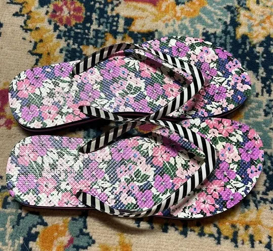 Vera Bradley  7/8 Flip Flops