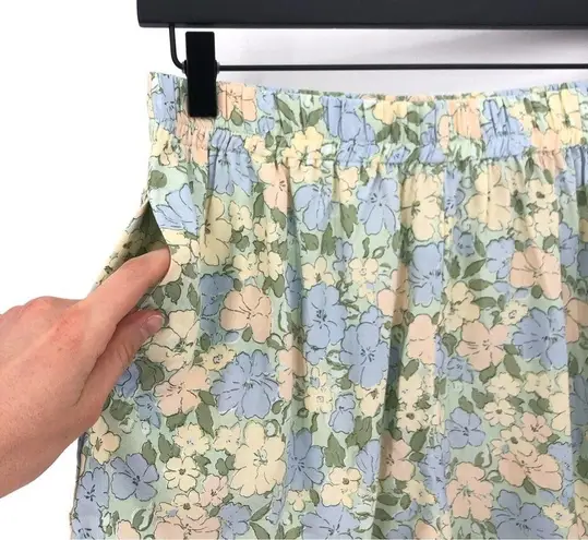 Motel NWT Maisey Short Washed Out Pastel Floral M
