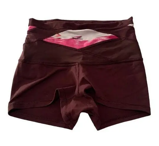 Lululemon  Boogie short size 6 reversible roll down wind berry burgundy shorties