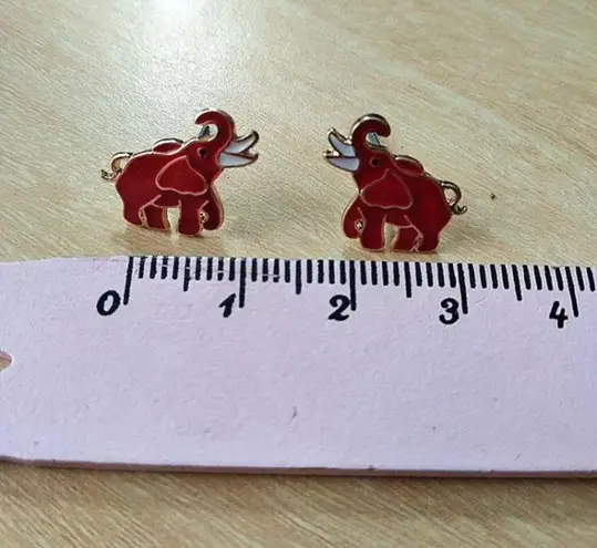 NEW BOUTIQUE Crimson Red Enamel Elephant Earrings University of Alabama Delta Sigma Theta Sorority Crimson NWT
