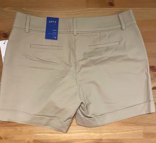 Apt. 9 NWT  Mid Rise Shorts - size 14