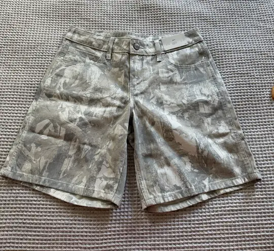 Hollister  Low-Rise Shorts