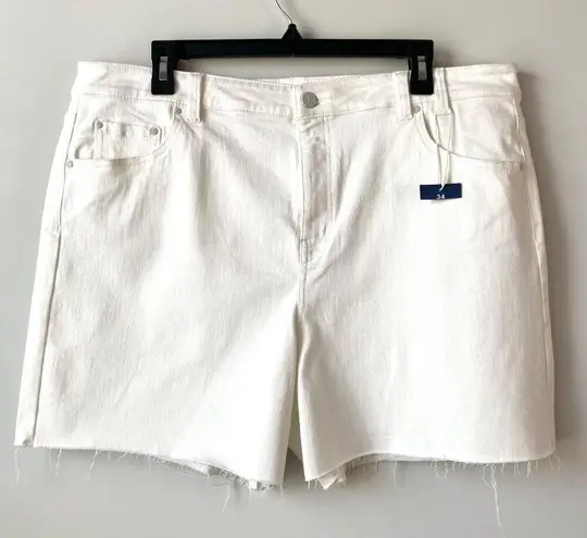 Nic+Zoe NWT Denim Mid Rise 5" Jean Short Size 34 Paper White Relaxed Fit