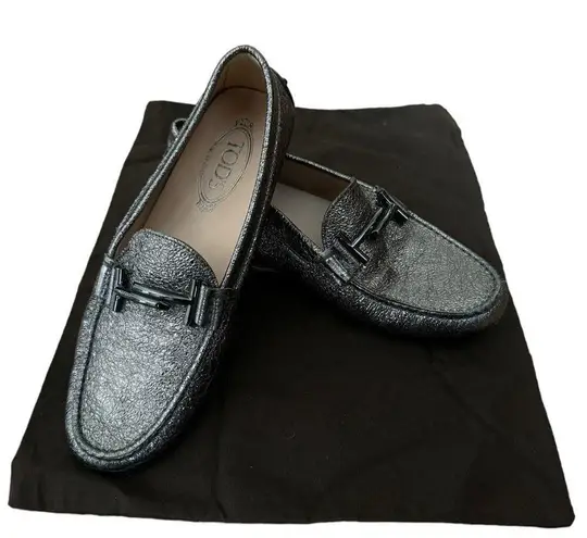 Tod's Double T metallic cracked-leather loafers with dust bag size 9 (39)